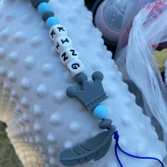 Custom pacifier clip holder & teether - Picture 5 of 7